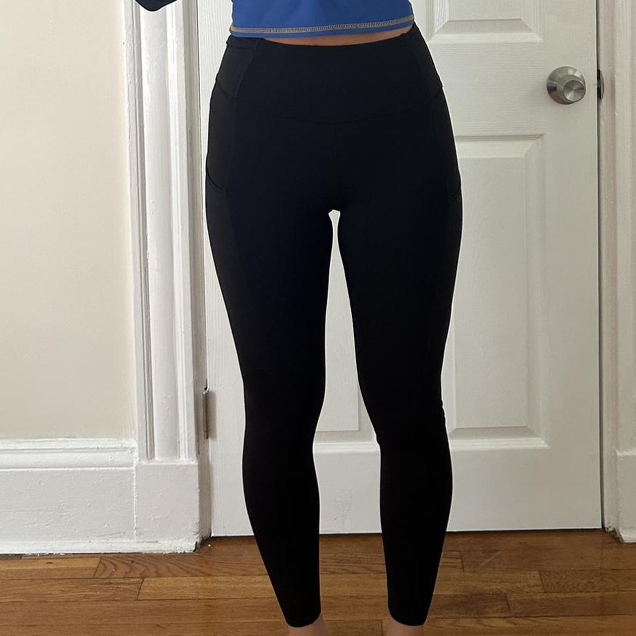 In perfect condition Size 4 Lululemon Yoga Black - Depop