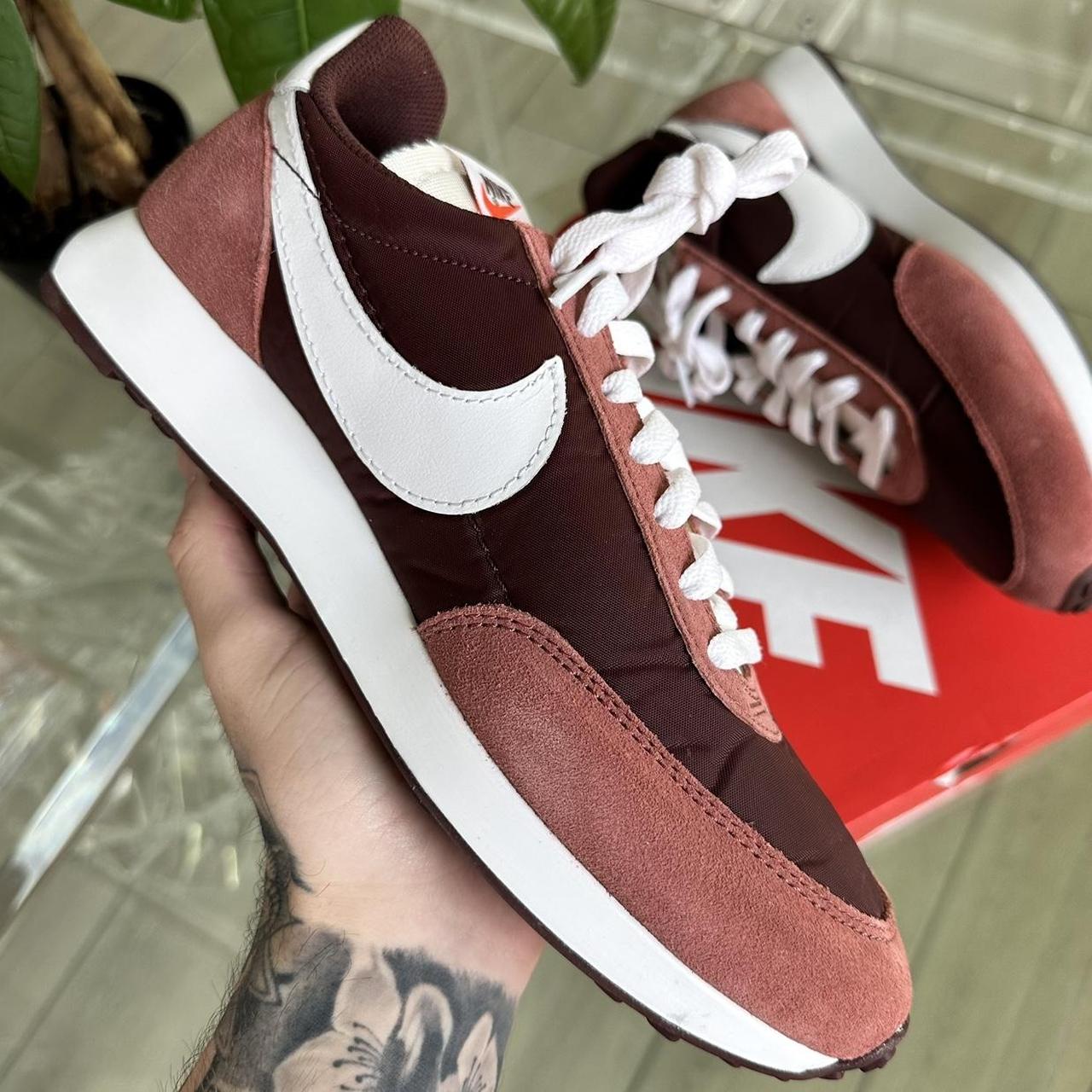 mens nike maroon