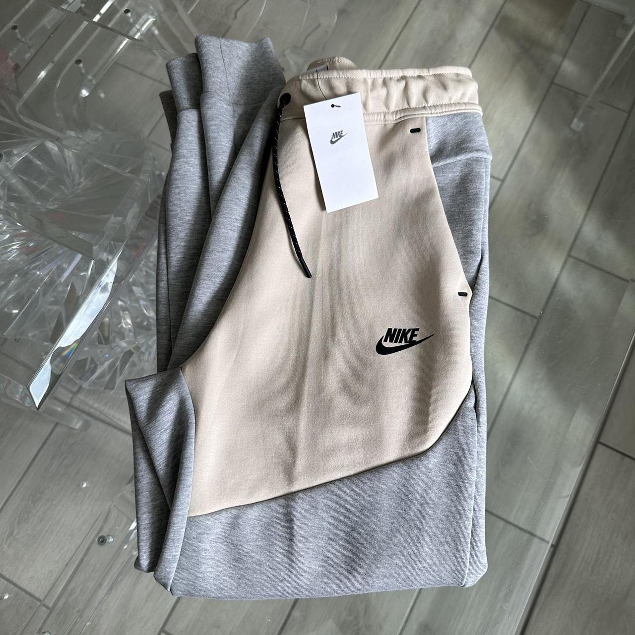 Nike Men's Grey and Cream Joggerstracksuits Depop