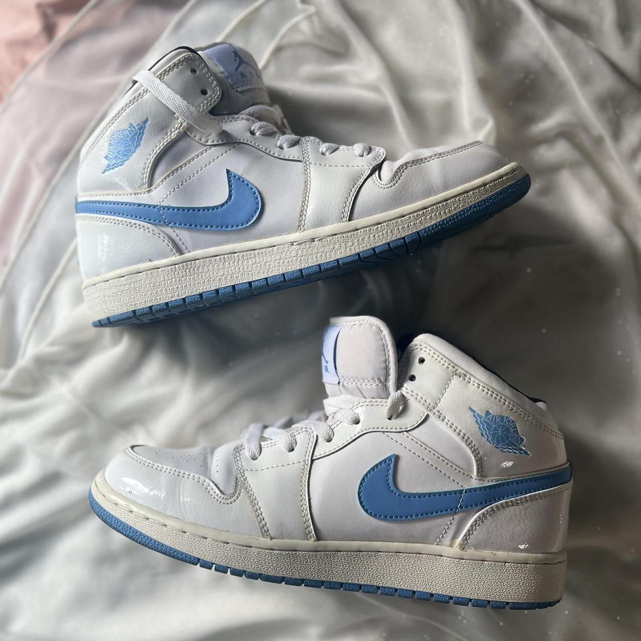 nike air jordan blue and white womens