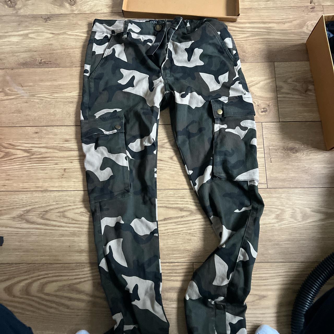Men’s camo cargo pants. New with tags. Missed the... - Depop