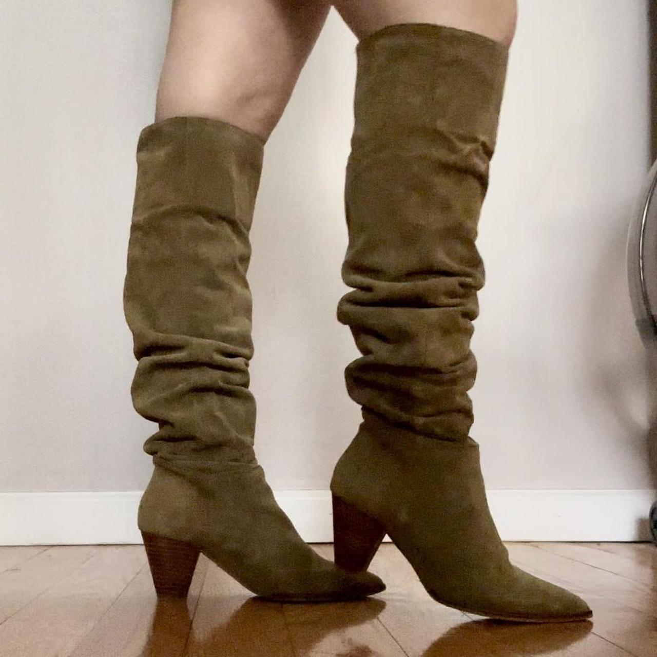 item listed by gloriousss