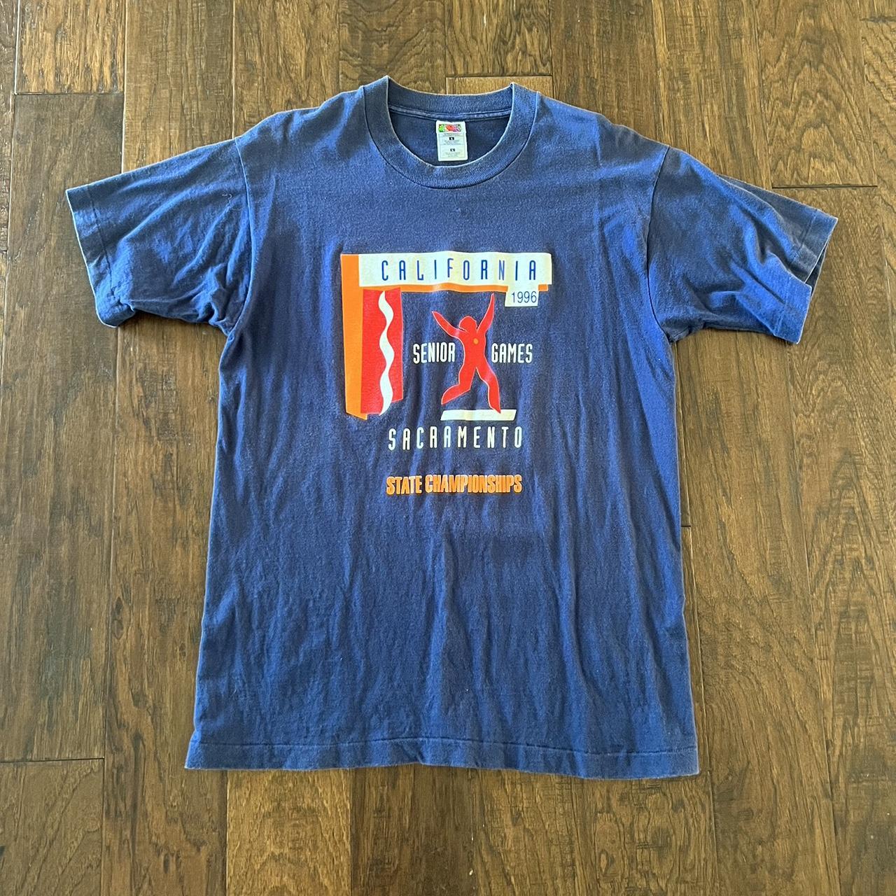 Fruit of the Loom Men's Blue and Red T-shirt | Depop