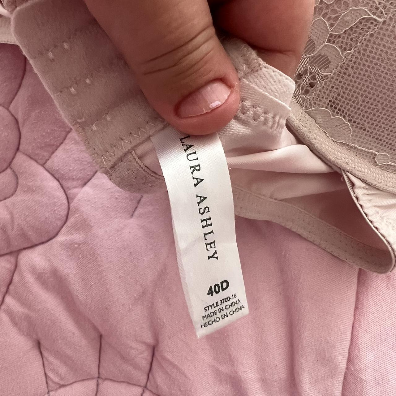 40D Light Pink Lace Bra Size 40D. Brand is Laura... - Depop