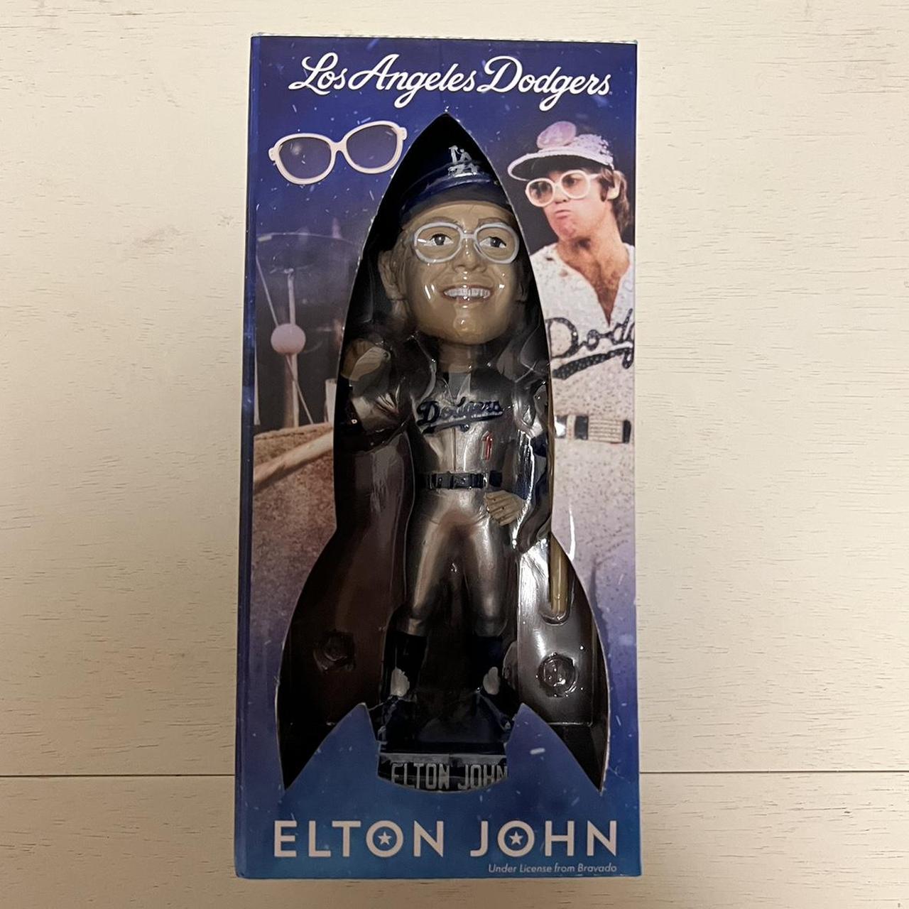 Elton John Bobble Head Los Angeles Dodgers Stadium 2022 Tour T-Shirt  Men's XL