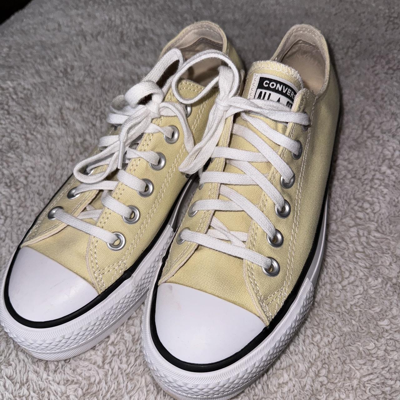 Shops converse pastel yellow