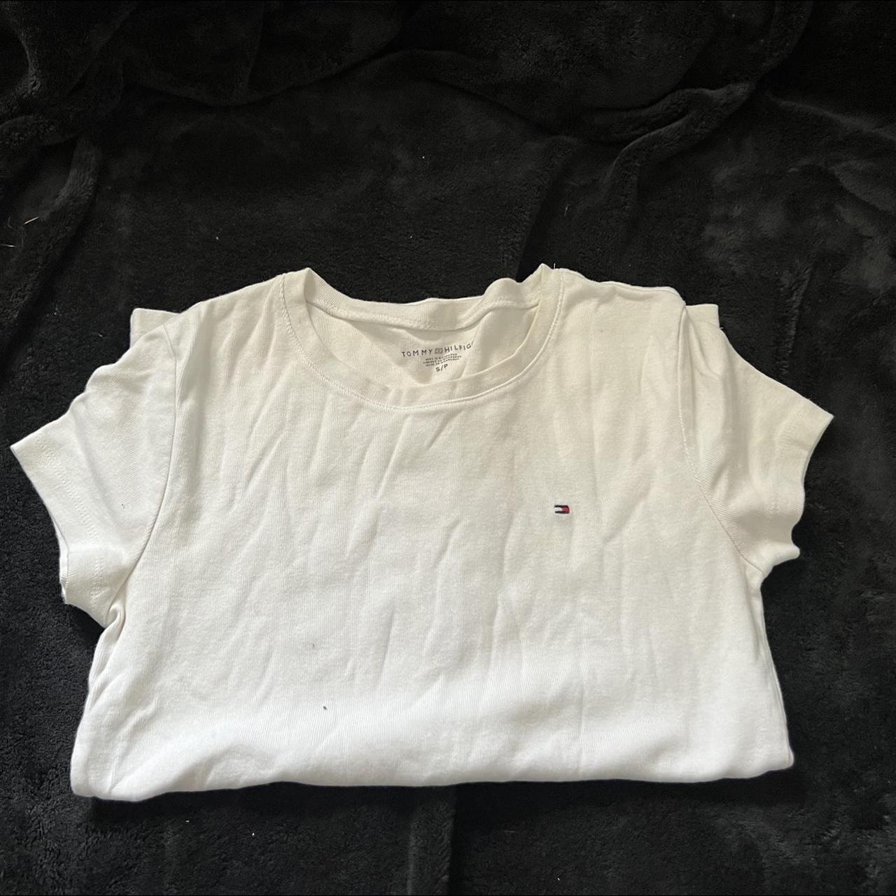 white tommy hilfiger tee! #white #casual #basics - Depop