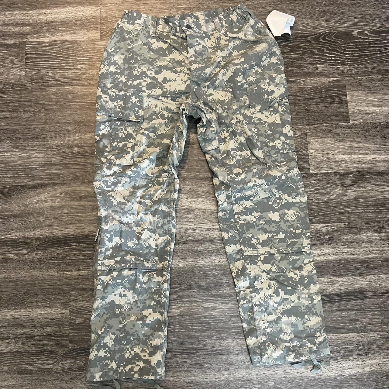 Air Force Military Cargo pants. Pants are brand new... - Depop