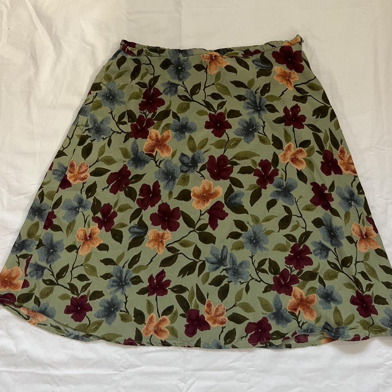 Green floral midi skirt Mini Skirt Size: M (marked... - Depop