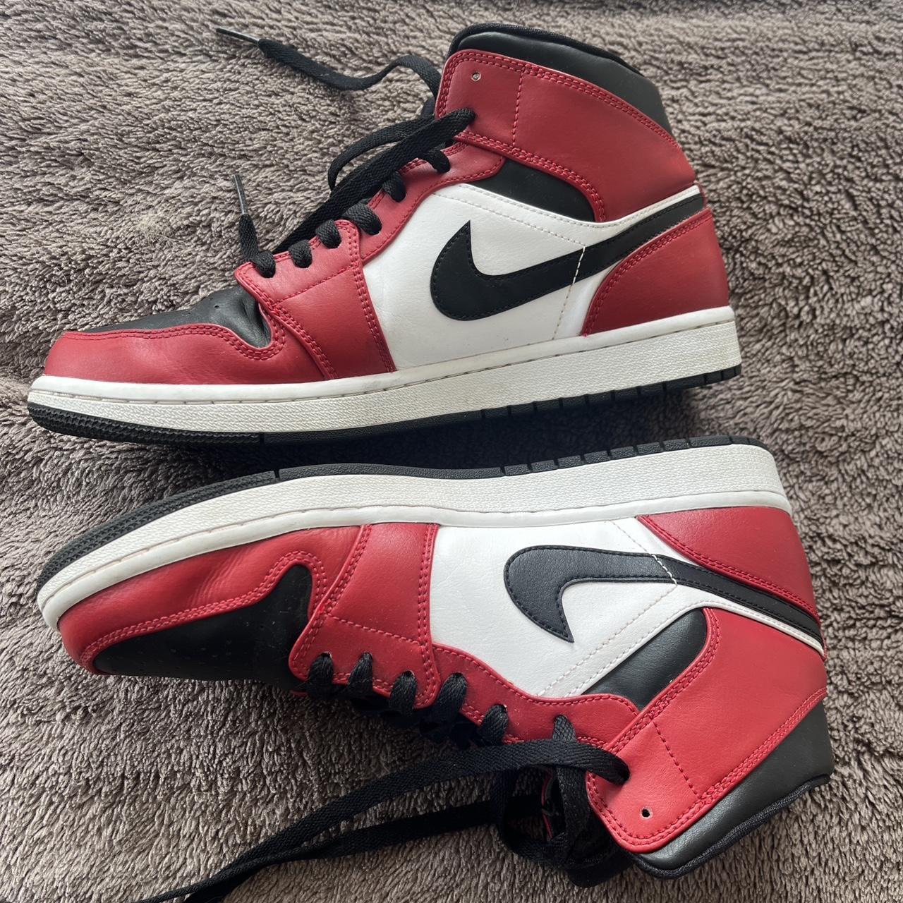 Air Jordan 1 Mid Chicago factory Black Toe Size 10