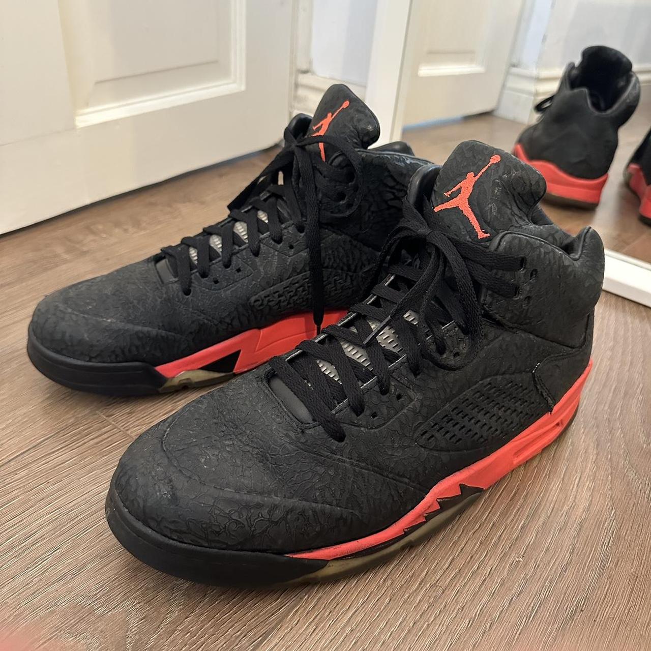 Jordan Men's Black and Red Trainers | Depop