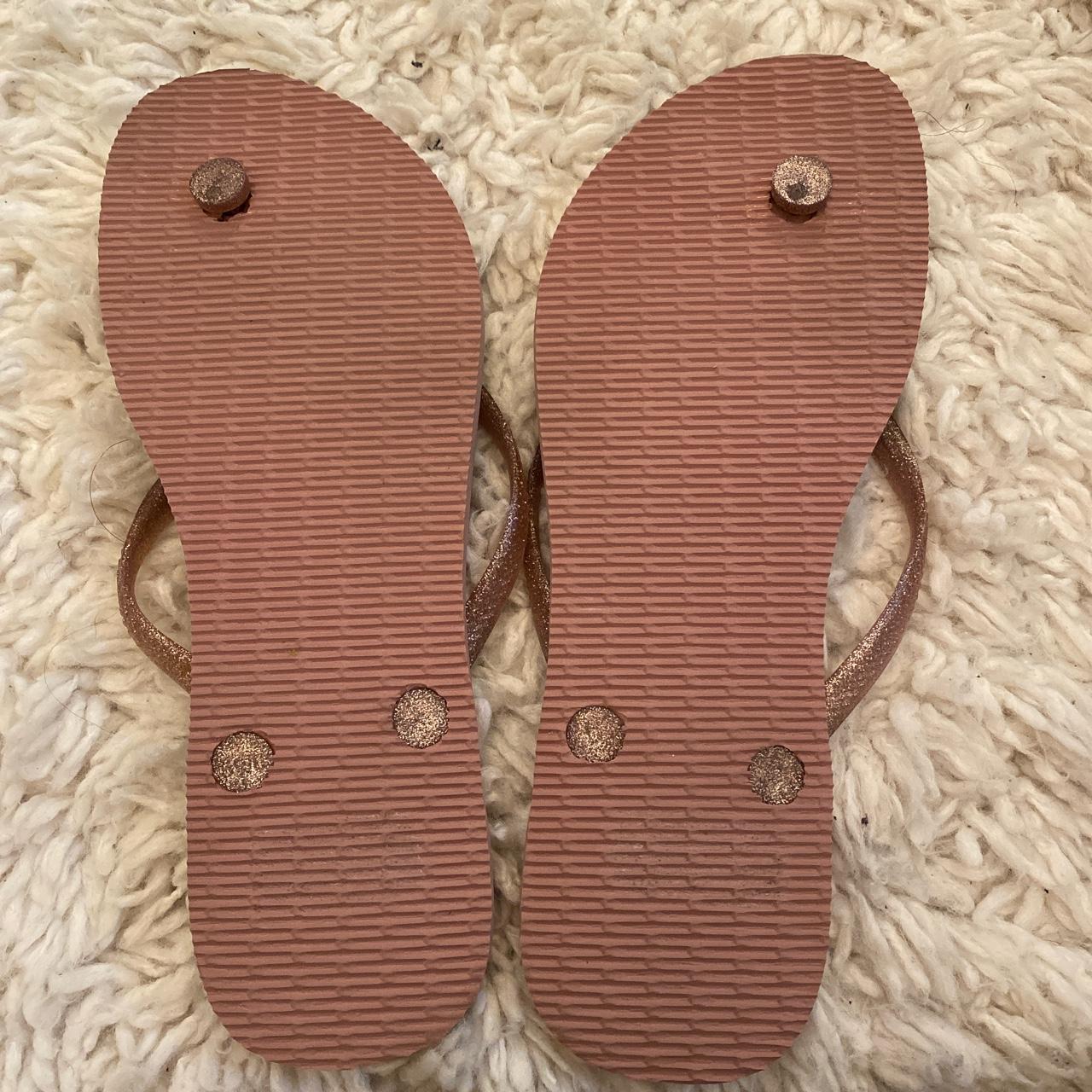 Havaianas Women's Pink Flipflops | Depop