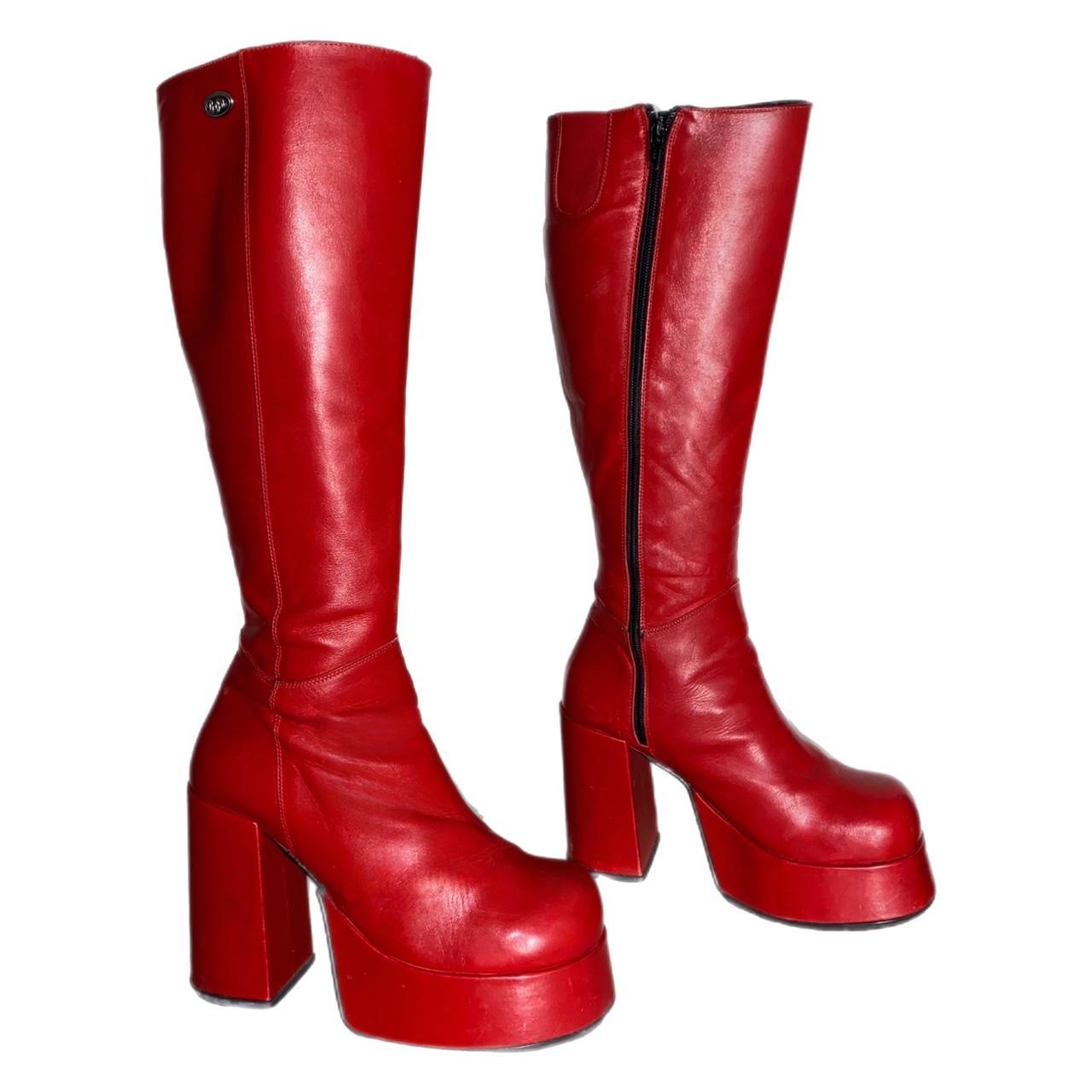 Buffalo London Women's Red Boots (2)