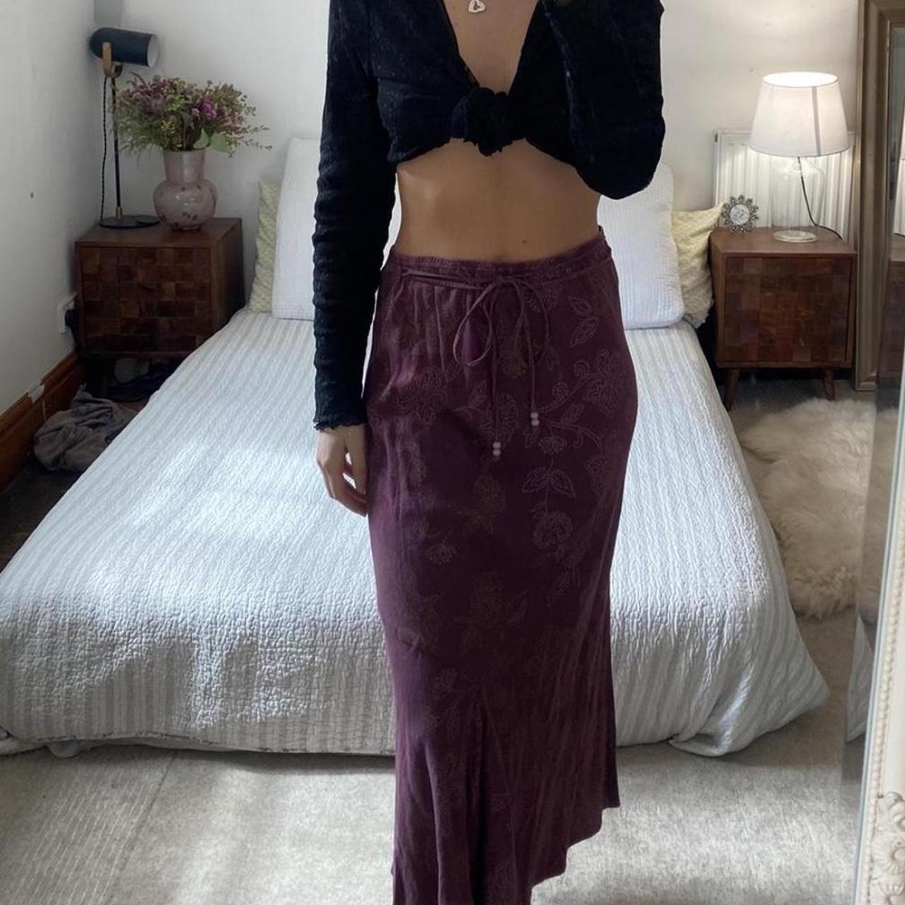 Vintage linen skirt Size 10 Linen Floral details... Depop