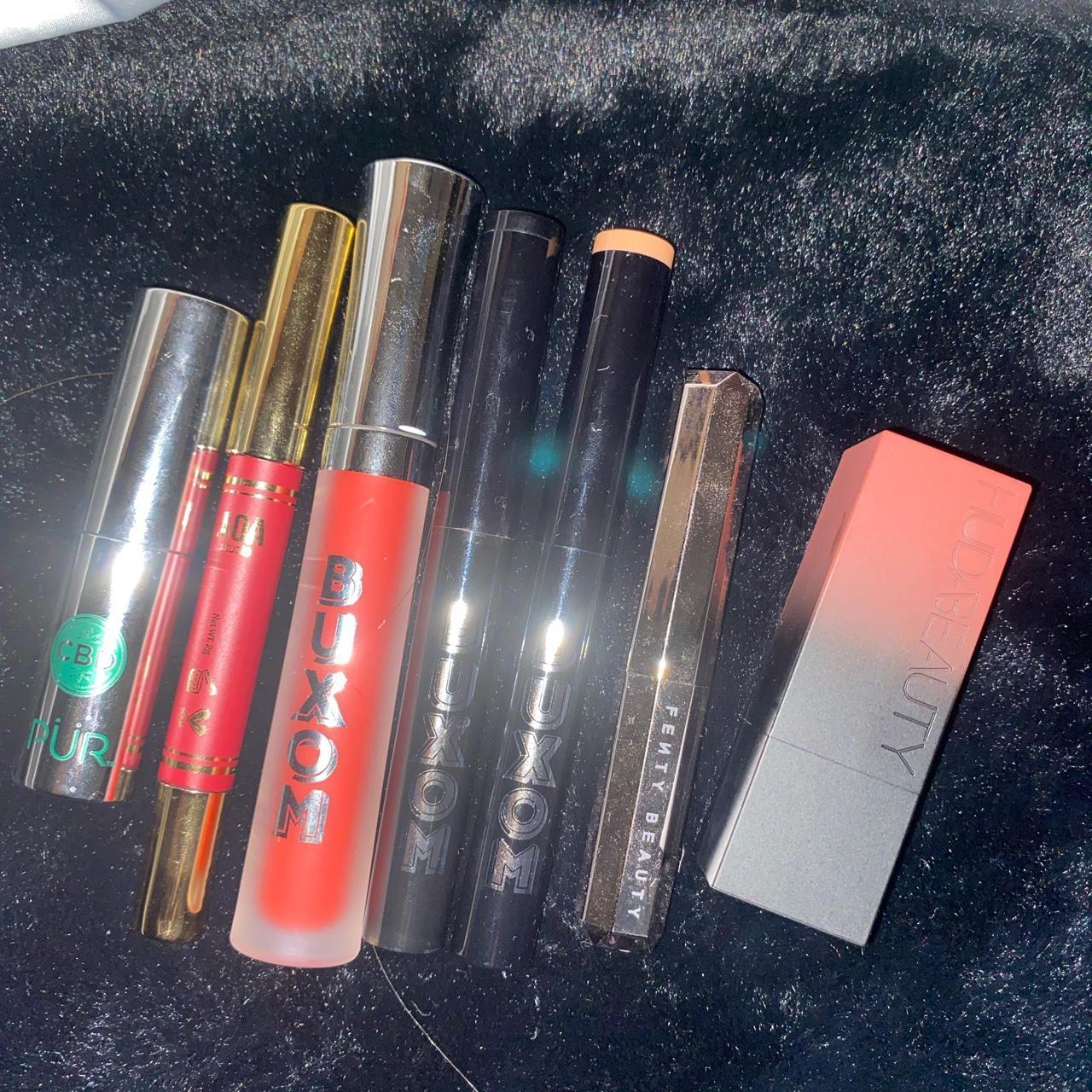 Huda Beauty Women's Accessory