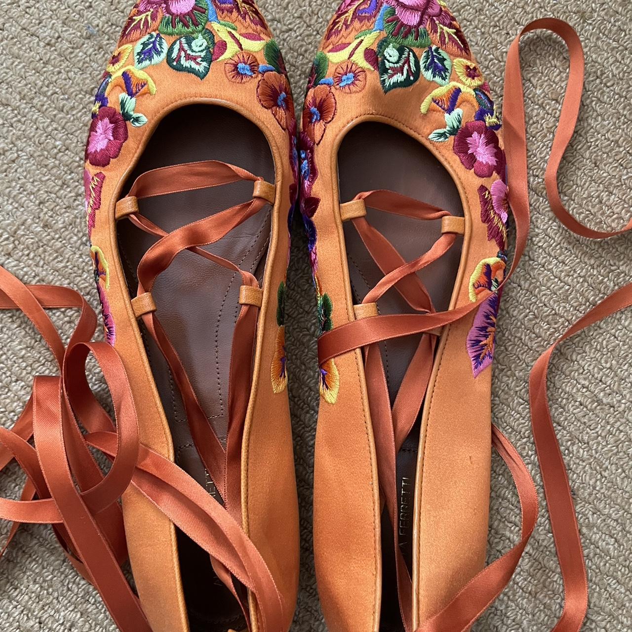item listed by shopaholic365247