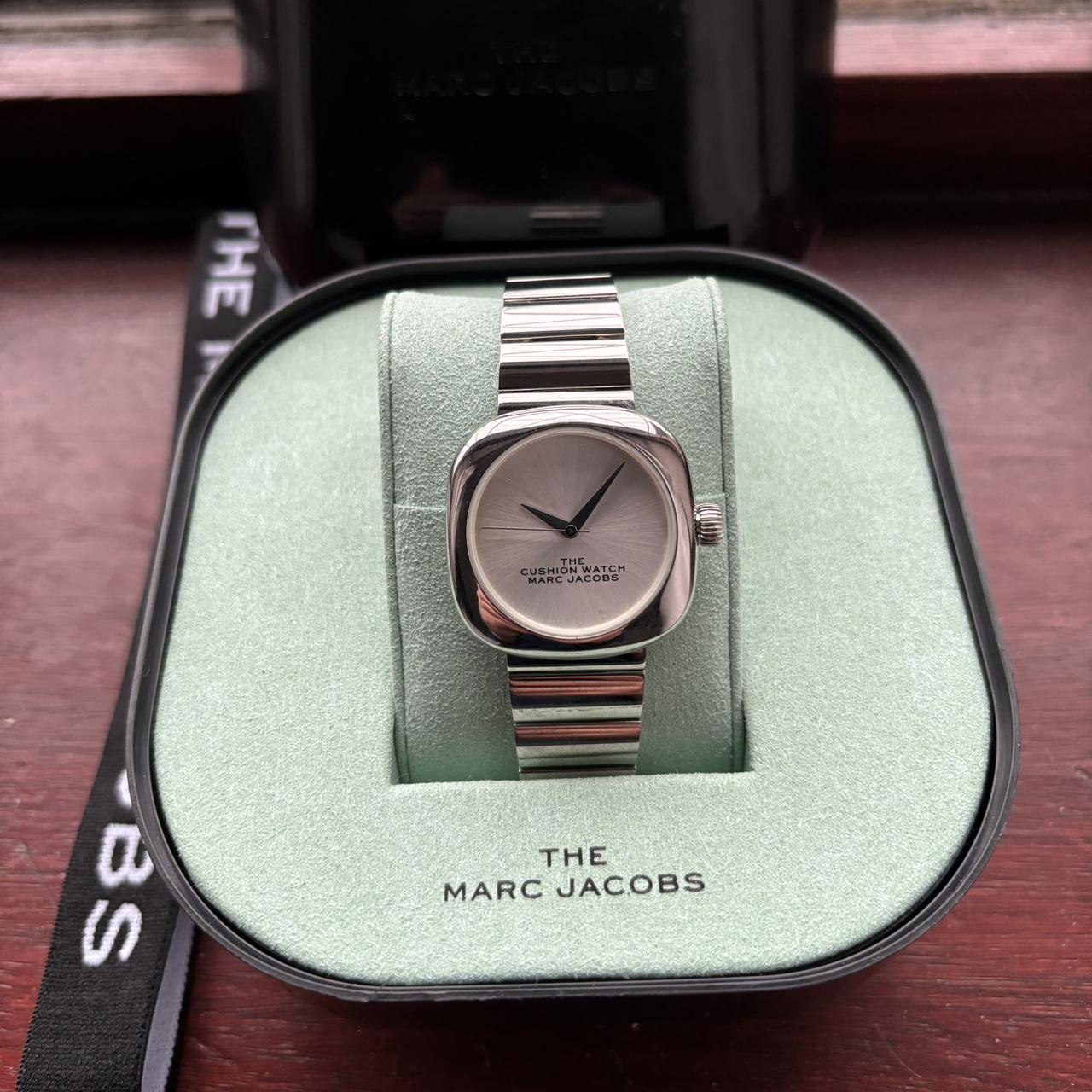 Marc jacobs cushion online watch