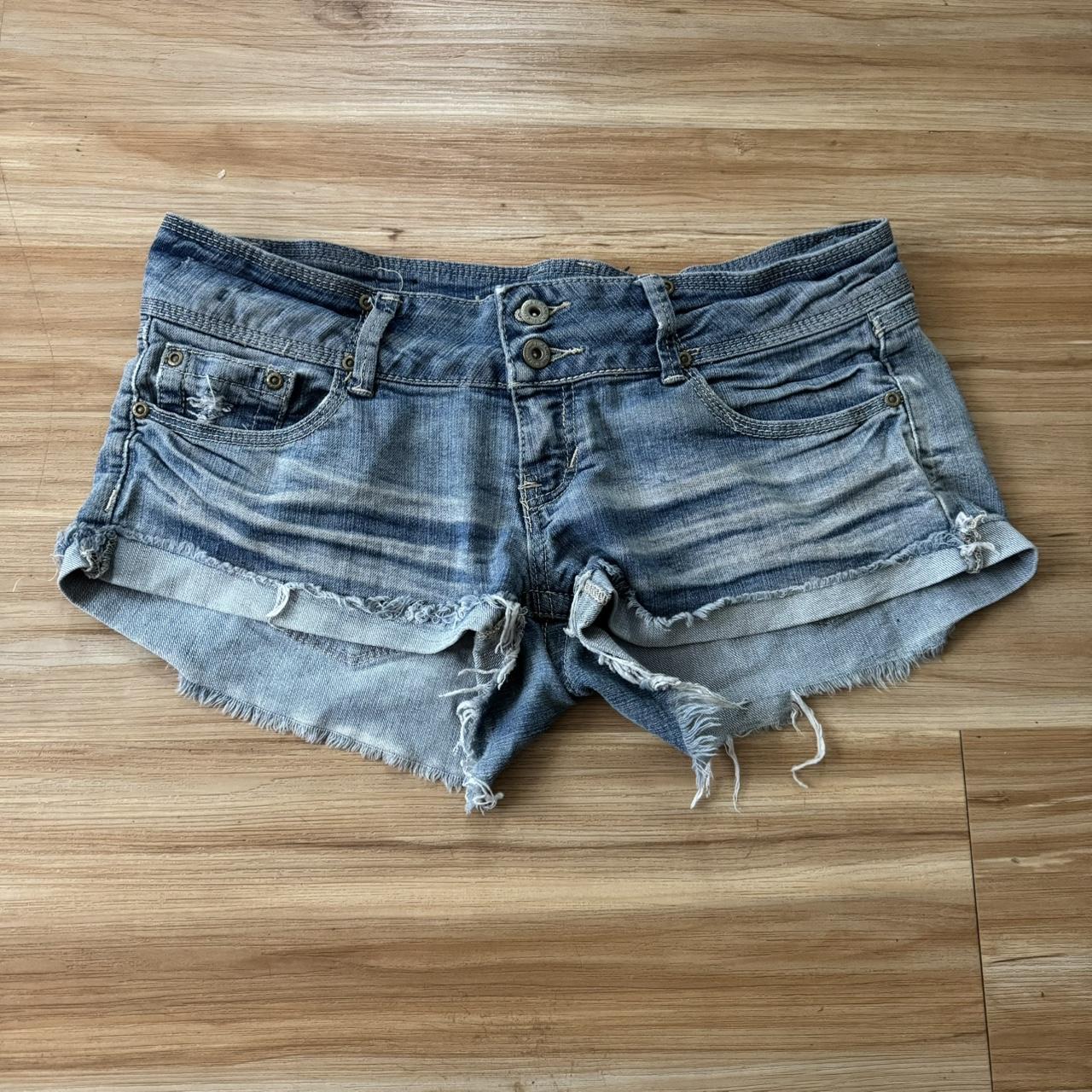 item listed by atlantiisxo