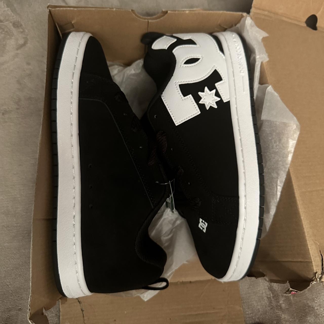 DC Shoes Men's Black Trainers | Depop