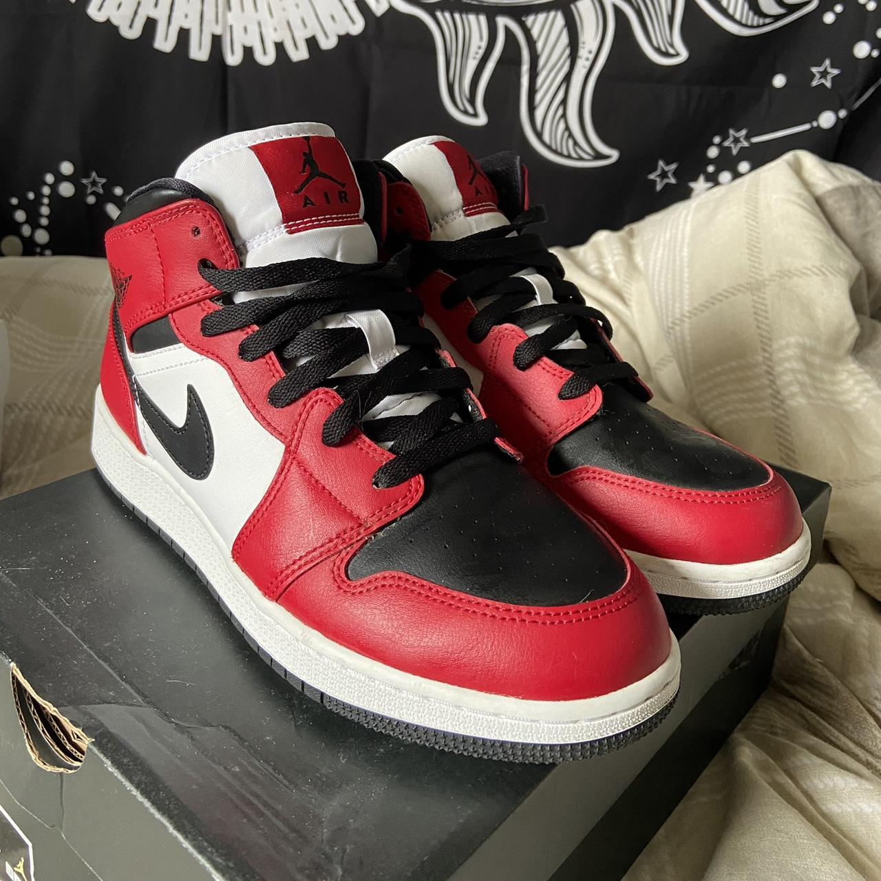 Jordan Women's Red and Black Trainers | Depop