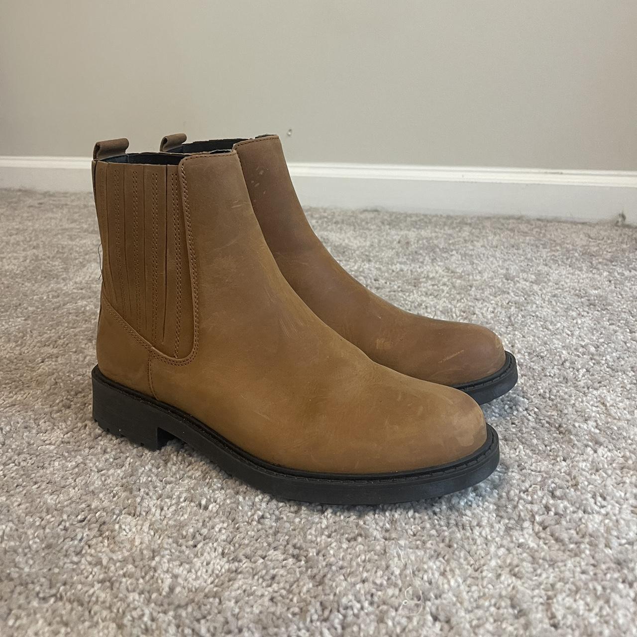 Clarks 2024 brown booties