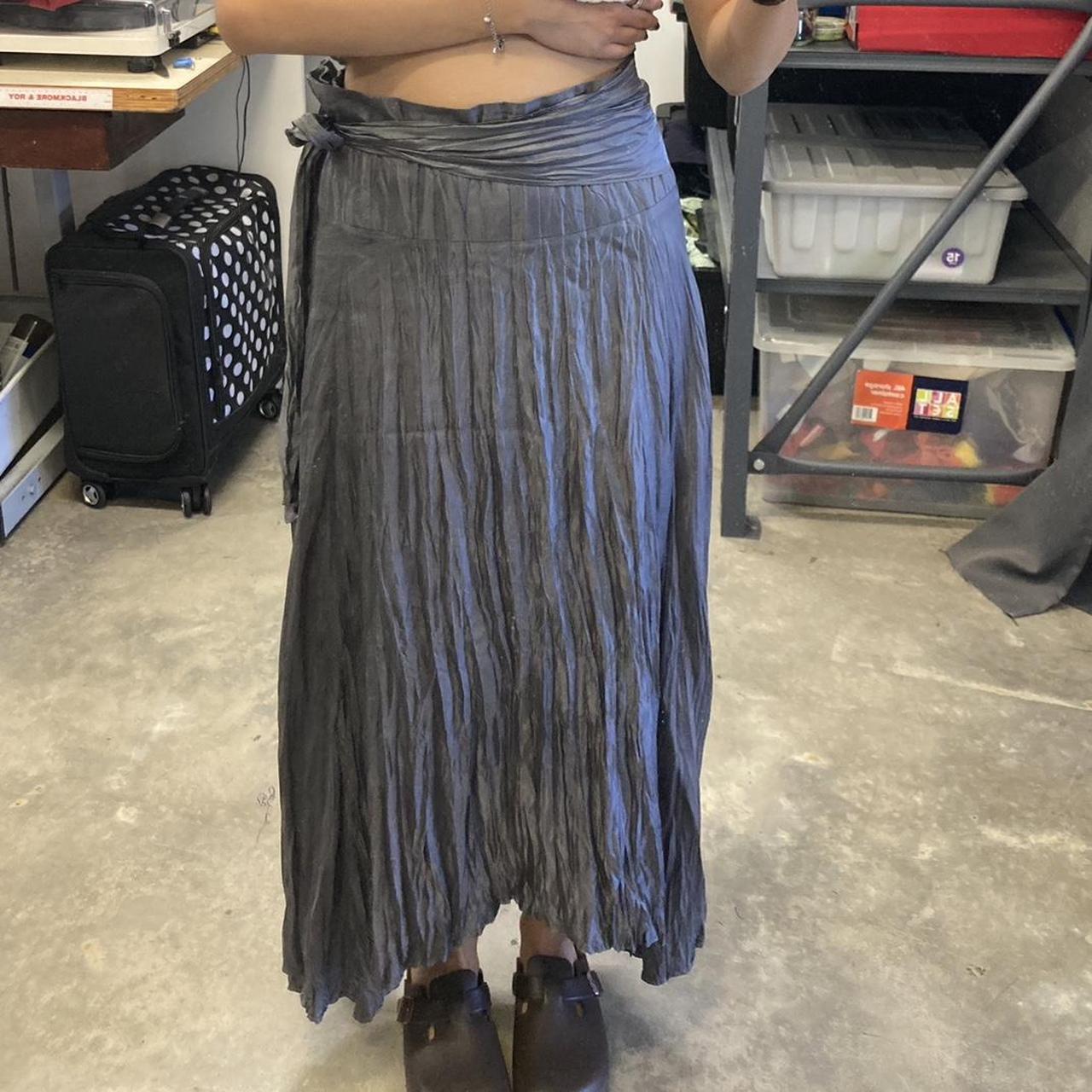 silver tie up, pleated skirt super fun and flowy... - Depop