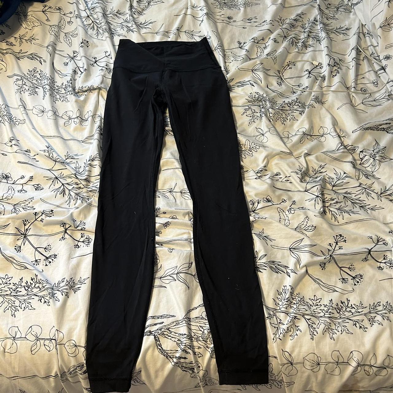 Lululemon Leggings, (hole and seam rip)