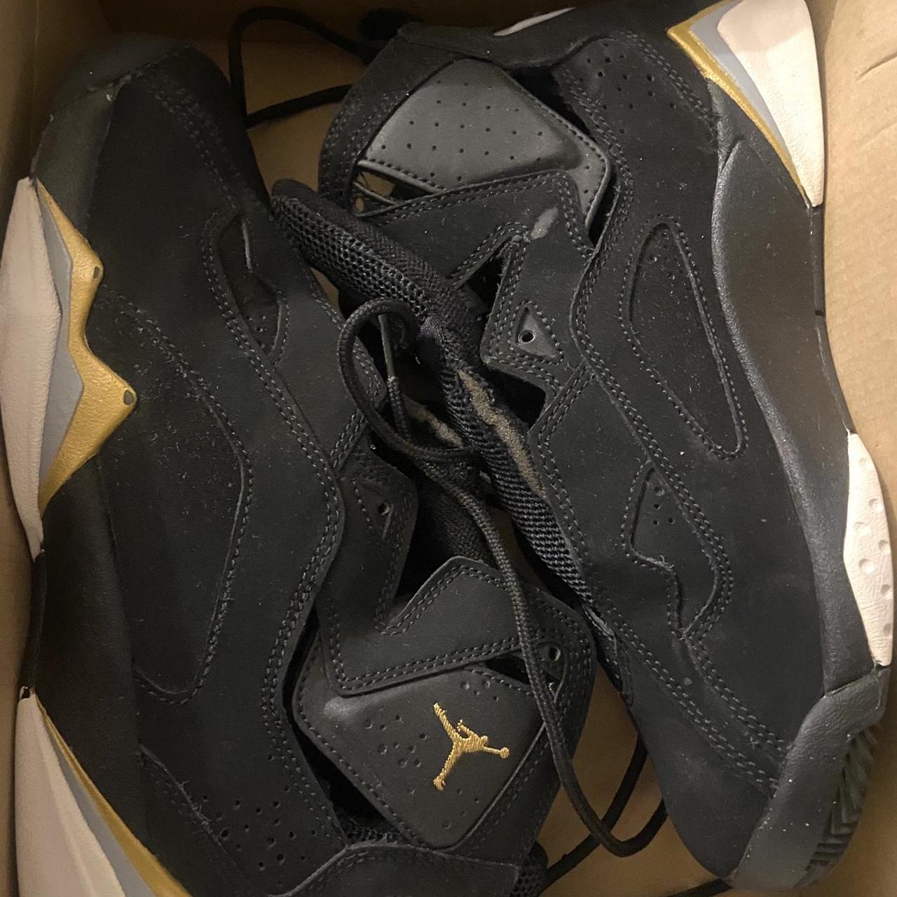 item listed by v_jwels