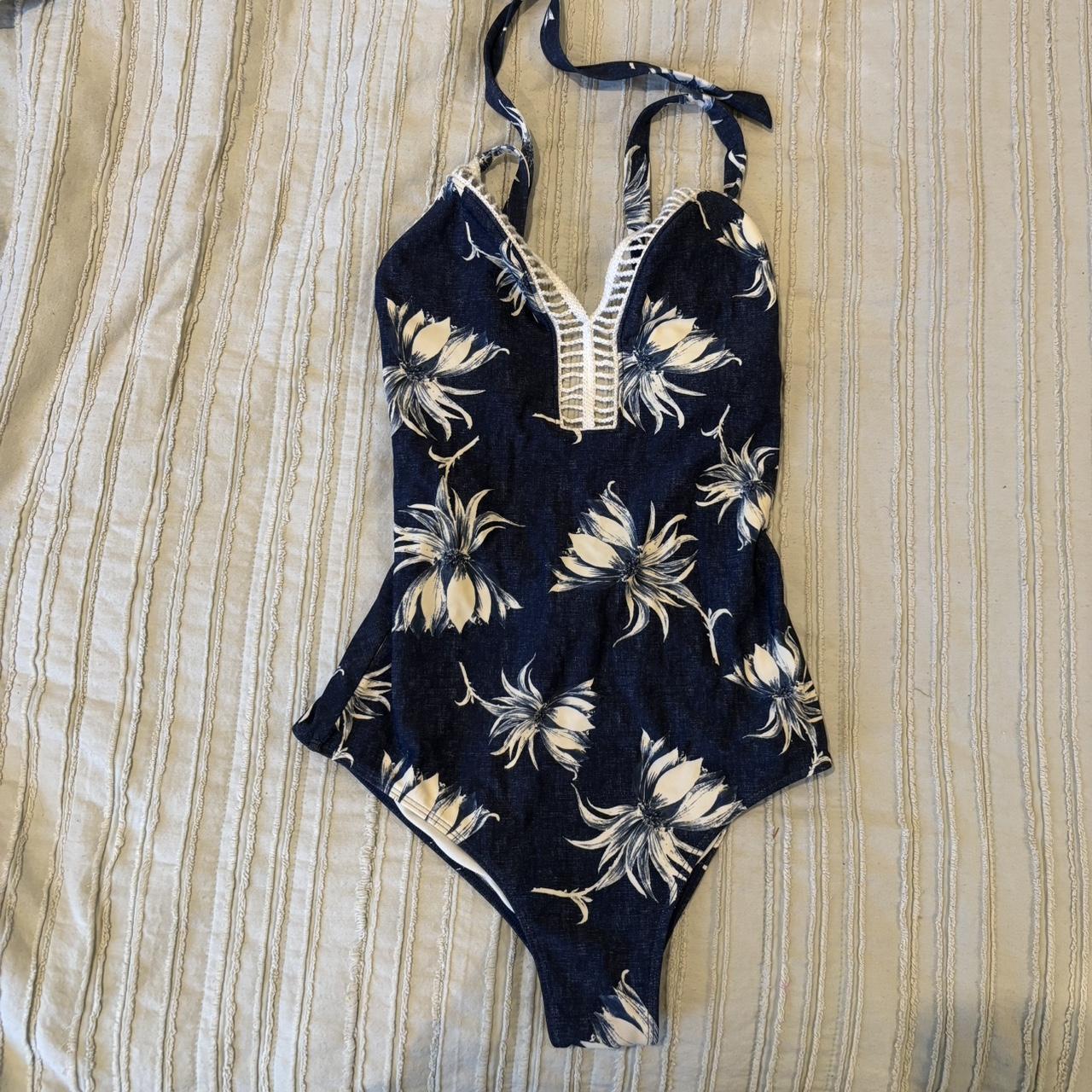 item listed by pepperlilliannn
