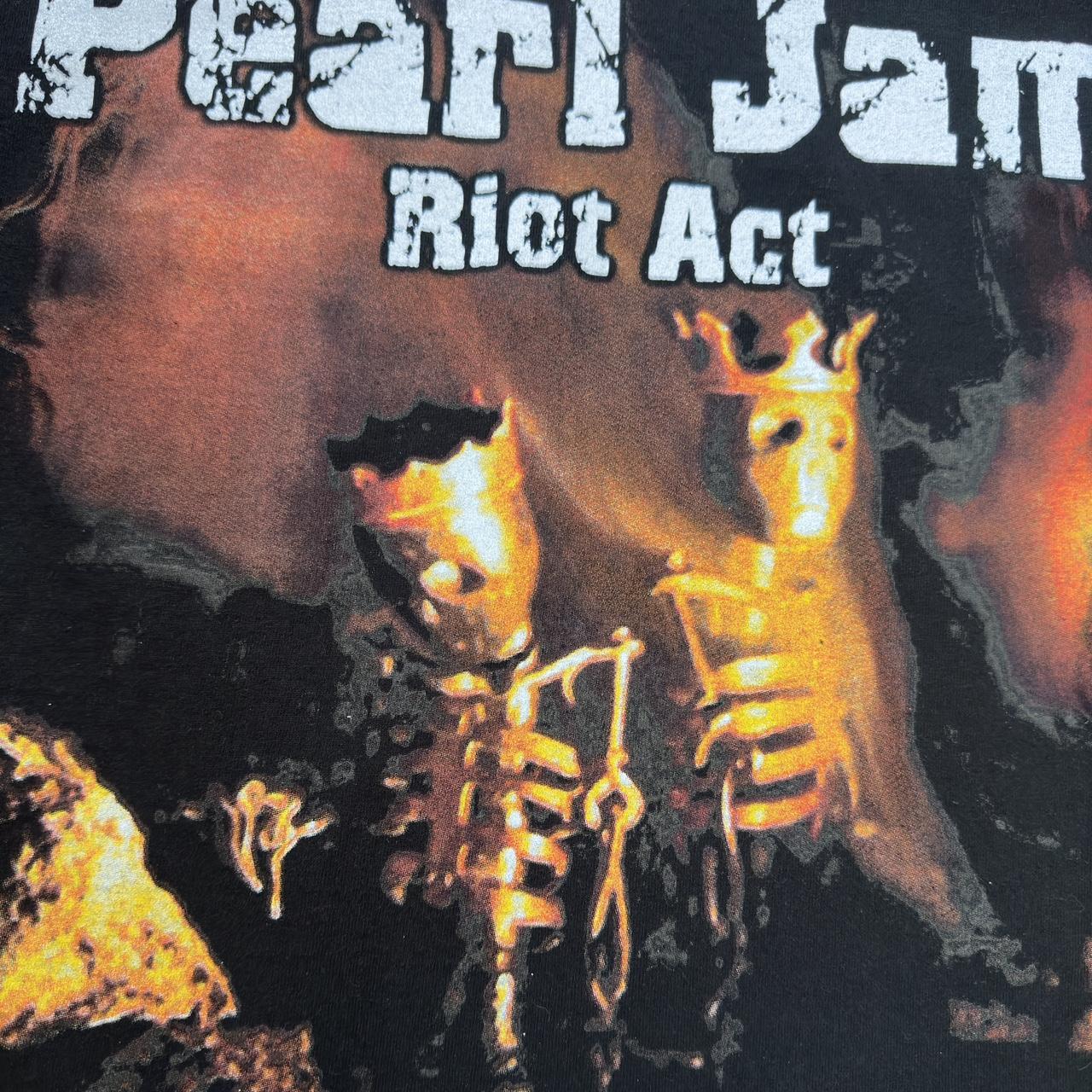 pearl jam riot act album cover