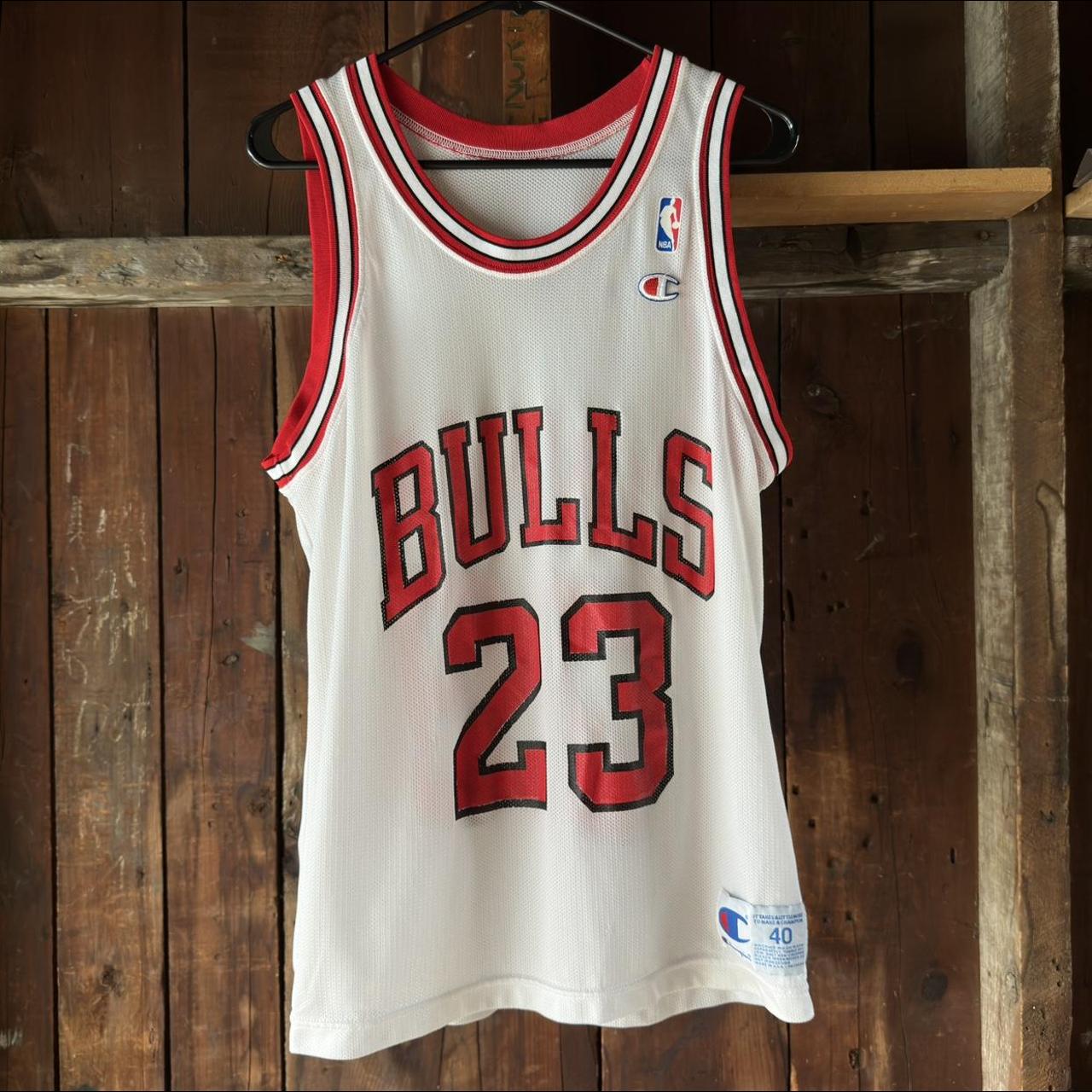 Vintage Chicago Bulls Michael Jordan 23 Champion NBA Jersey 