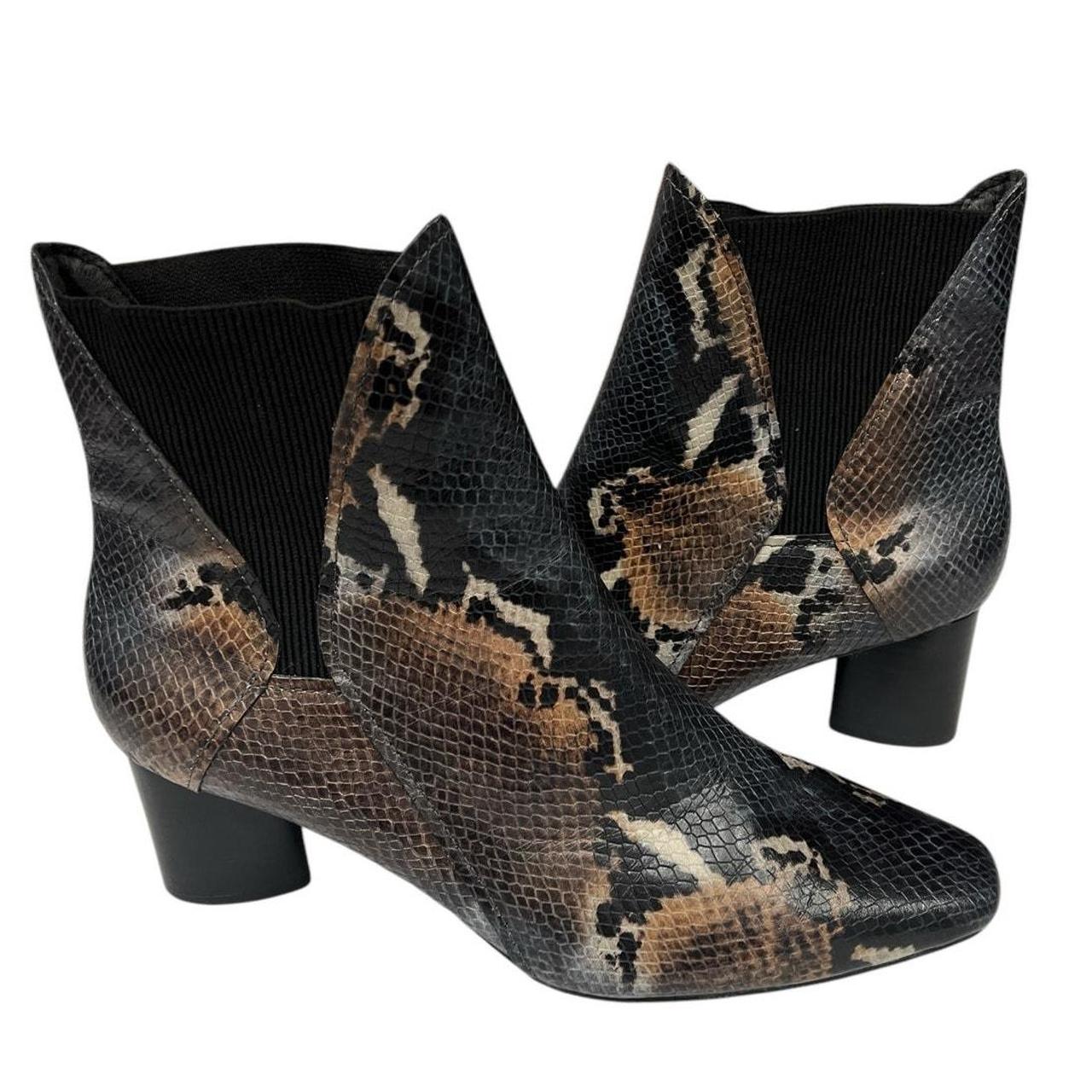 item listed by saritachavscloset