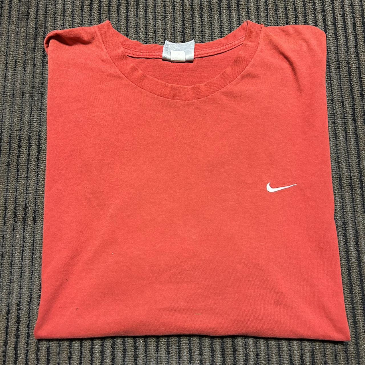 Nike Men's Red and White T-shirt