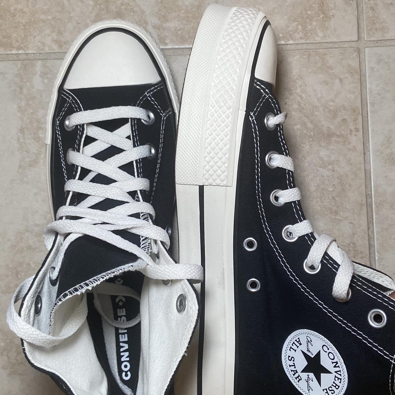 Converses noires hautes best sale soldes