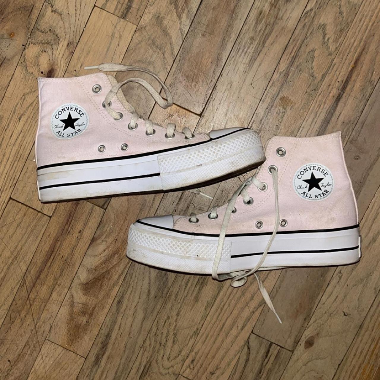 size 7 converse pink women’s - Depop