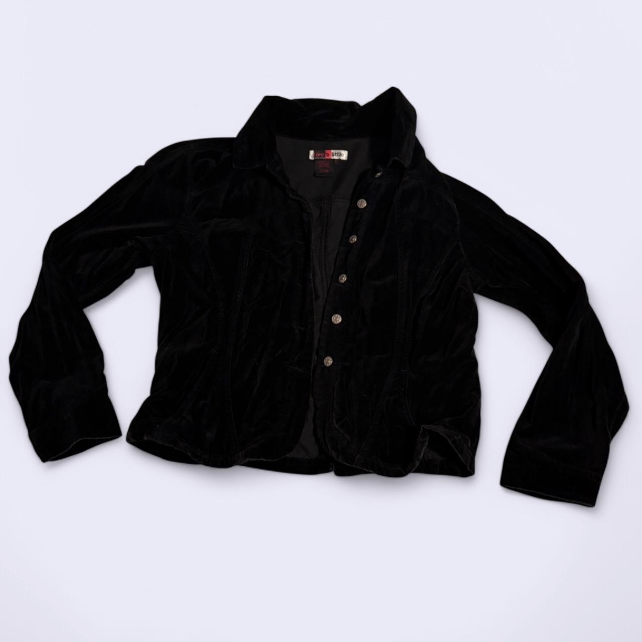 item listed by alientrends