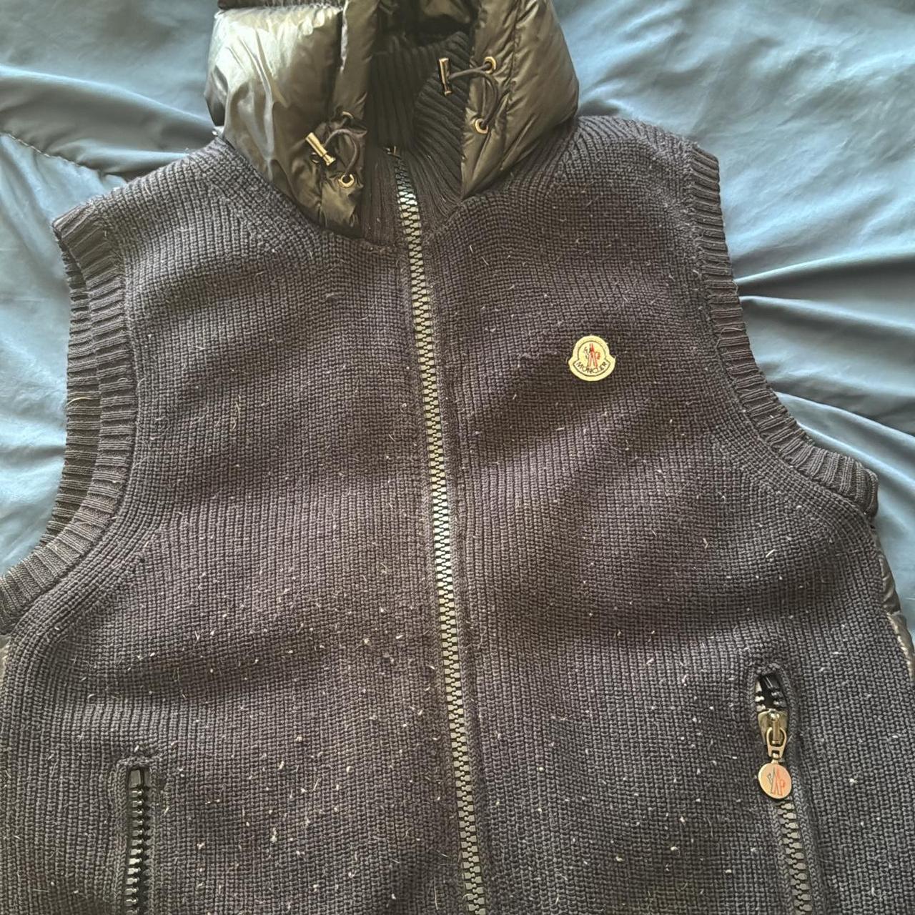 MONCLER　モンクレール　MAGLIONE TRICOT GILET 1689_moncler_blue_vest_front.jpg