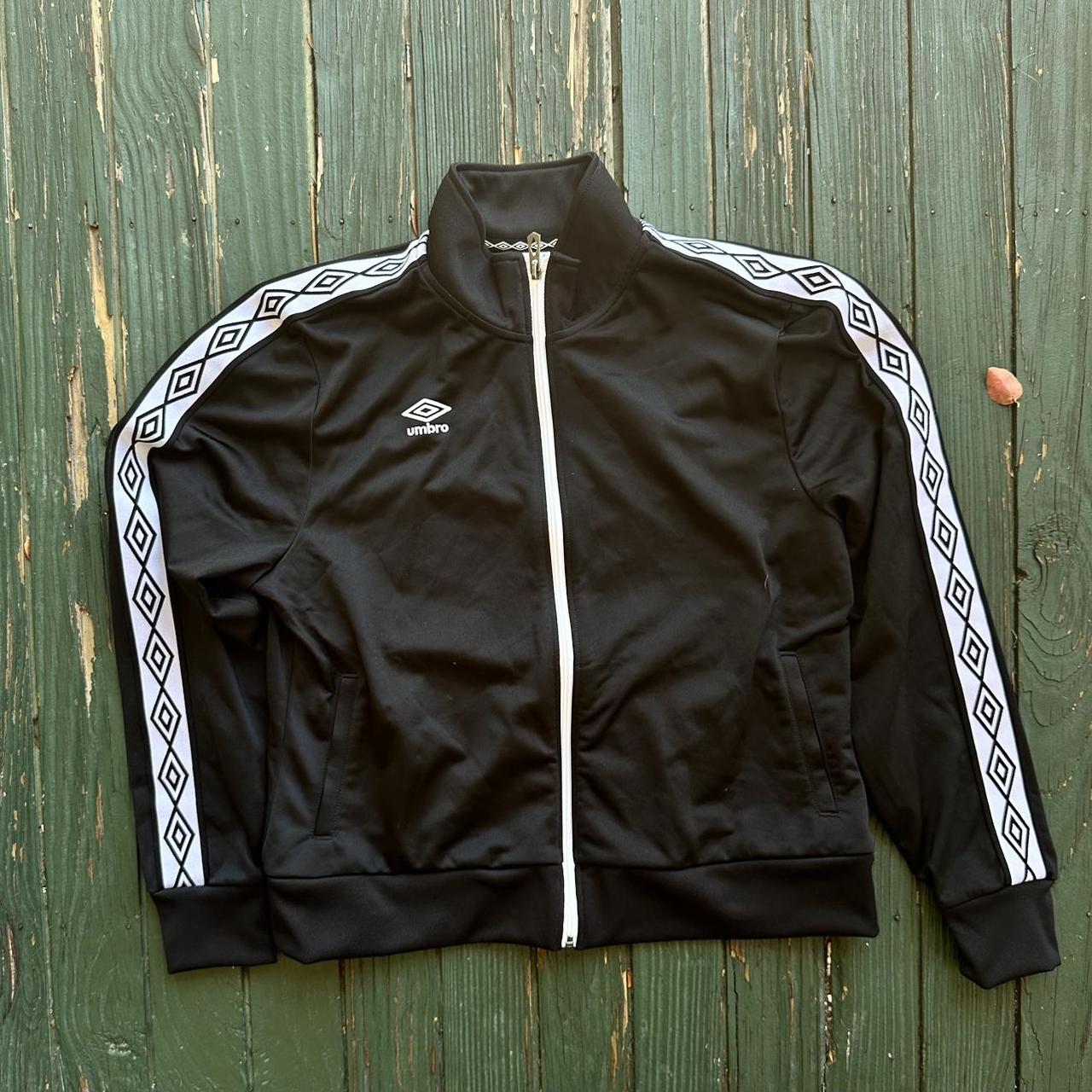 Umbro jacket - Depop