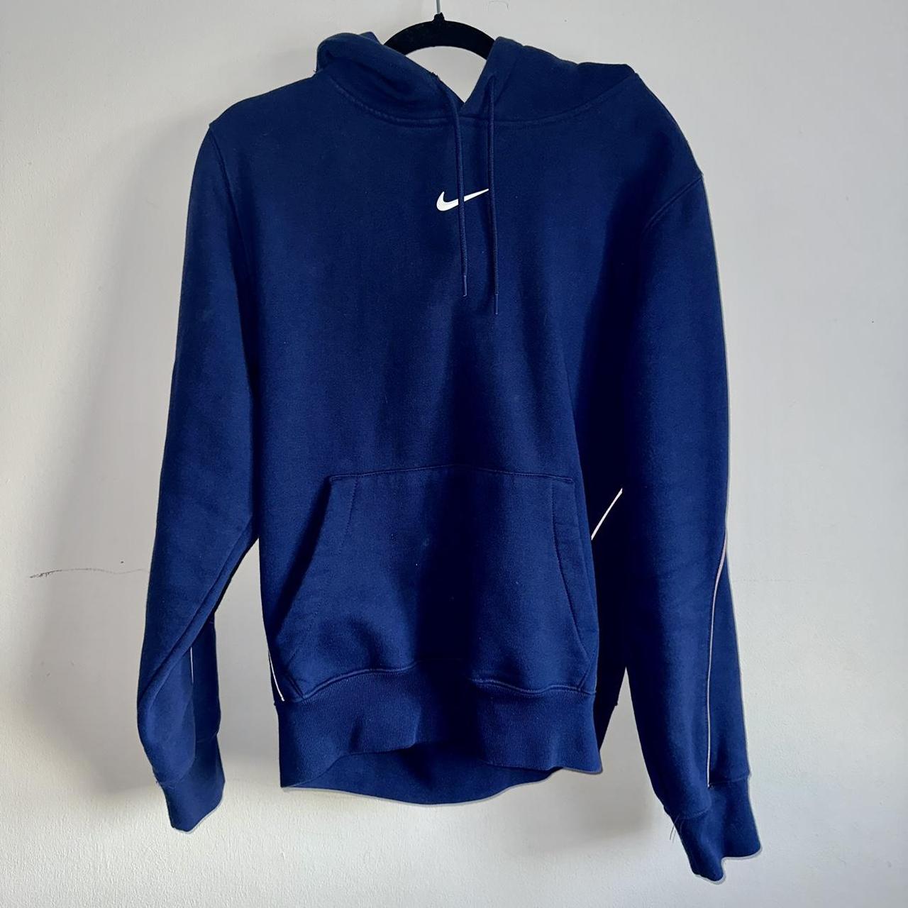 Nike Men's Navy and Blue Hoodie Depop