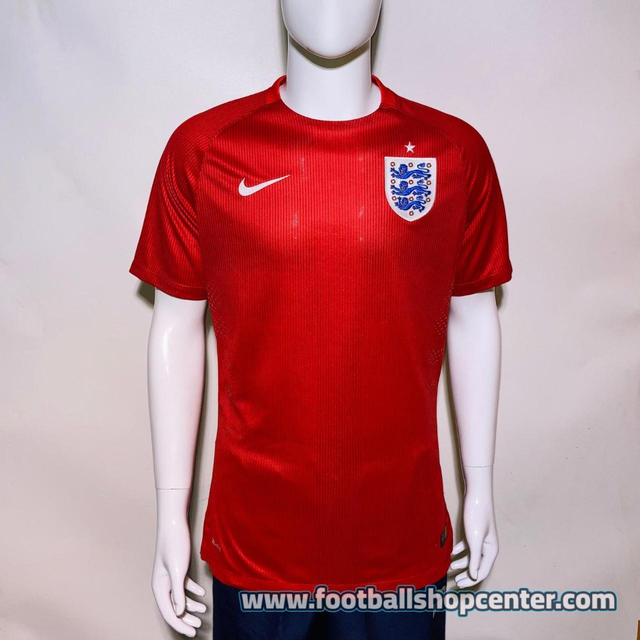 2016 Urawa Red Diamonds Nike 743919-611 S Size – | Depop