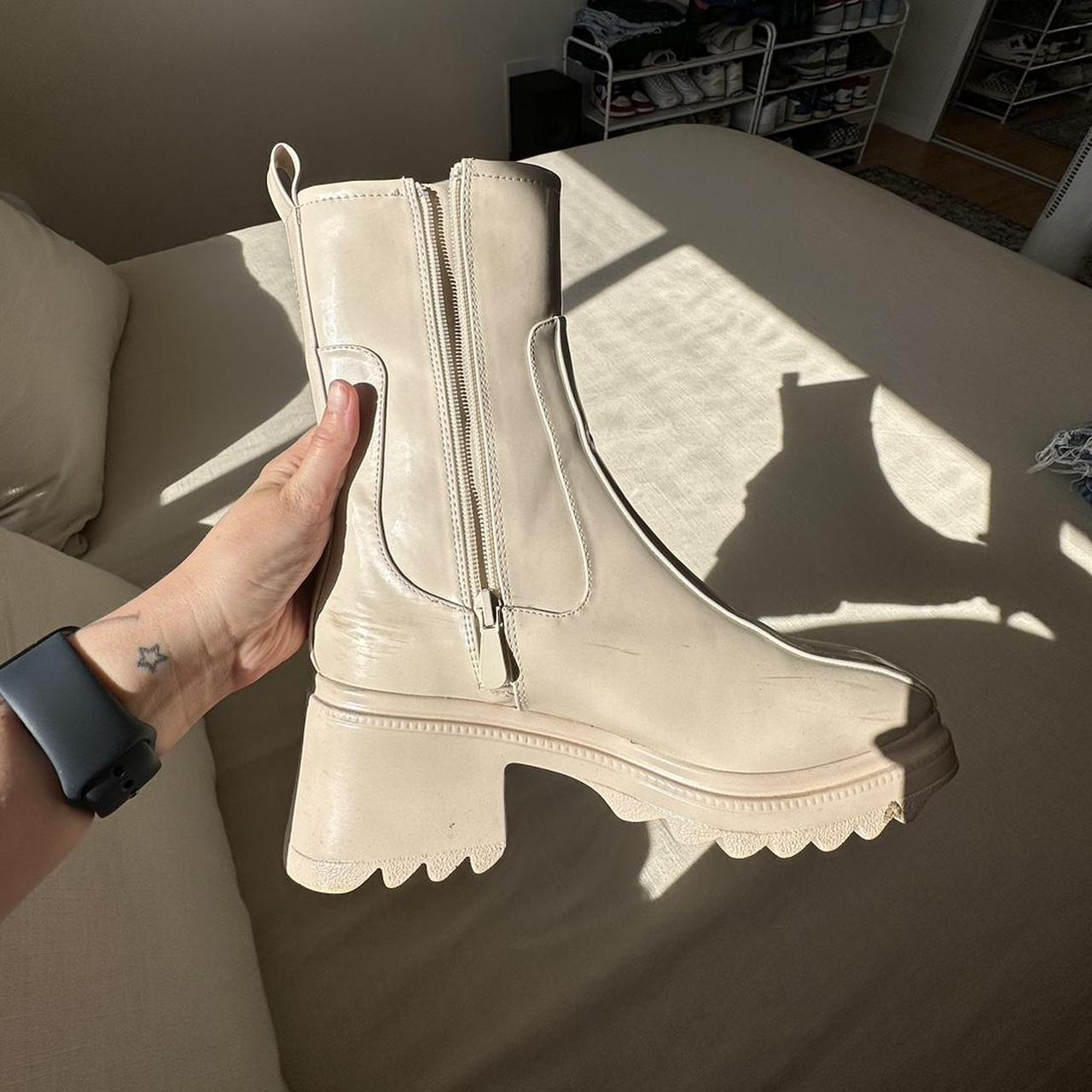 Women's Cream Boots Depop