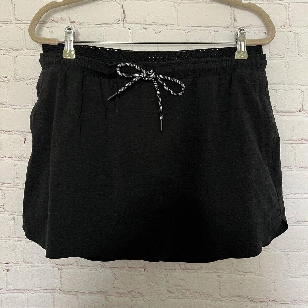 Athleta Women's Black Skirt | Depop