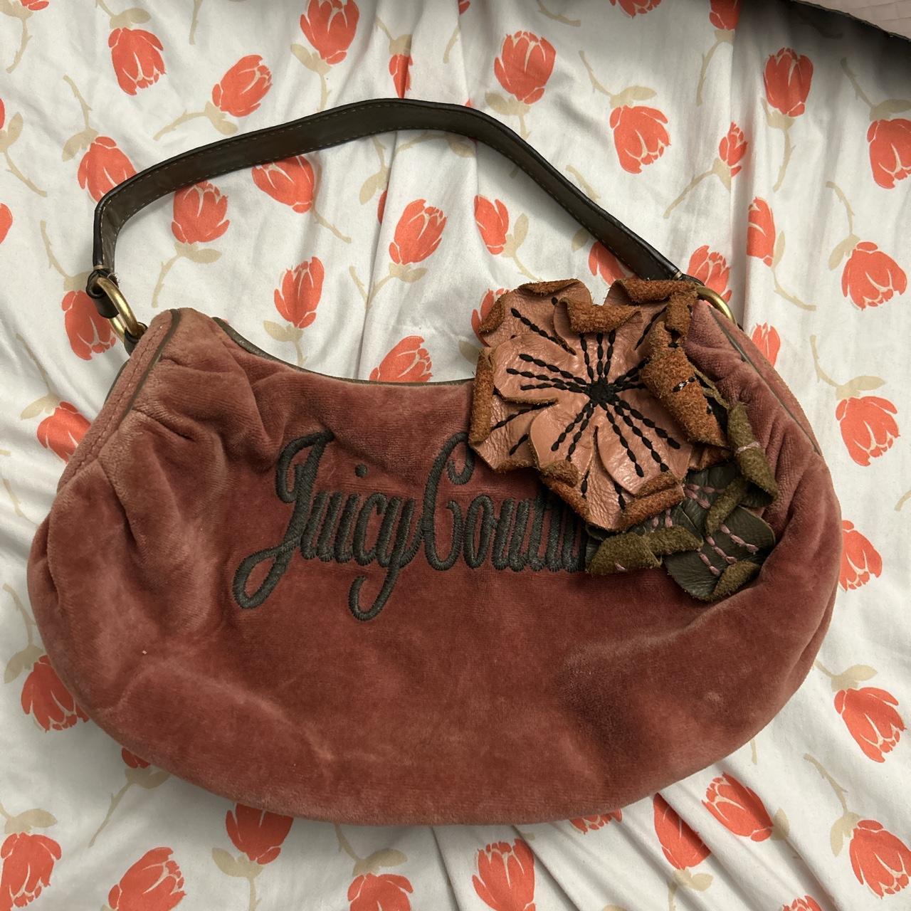 these are my vintage bags from Juicy Couture, both I bought second hand.  The green bag for €40 and the pink one for €50. I would like to know what  kind these