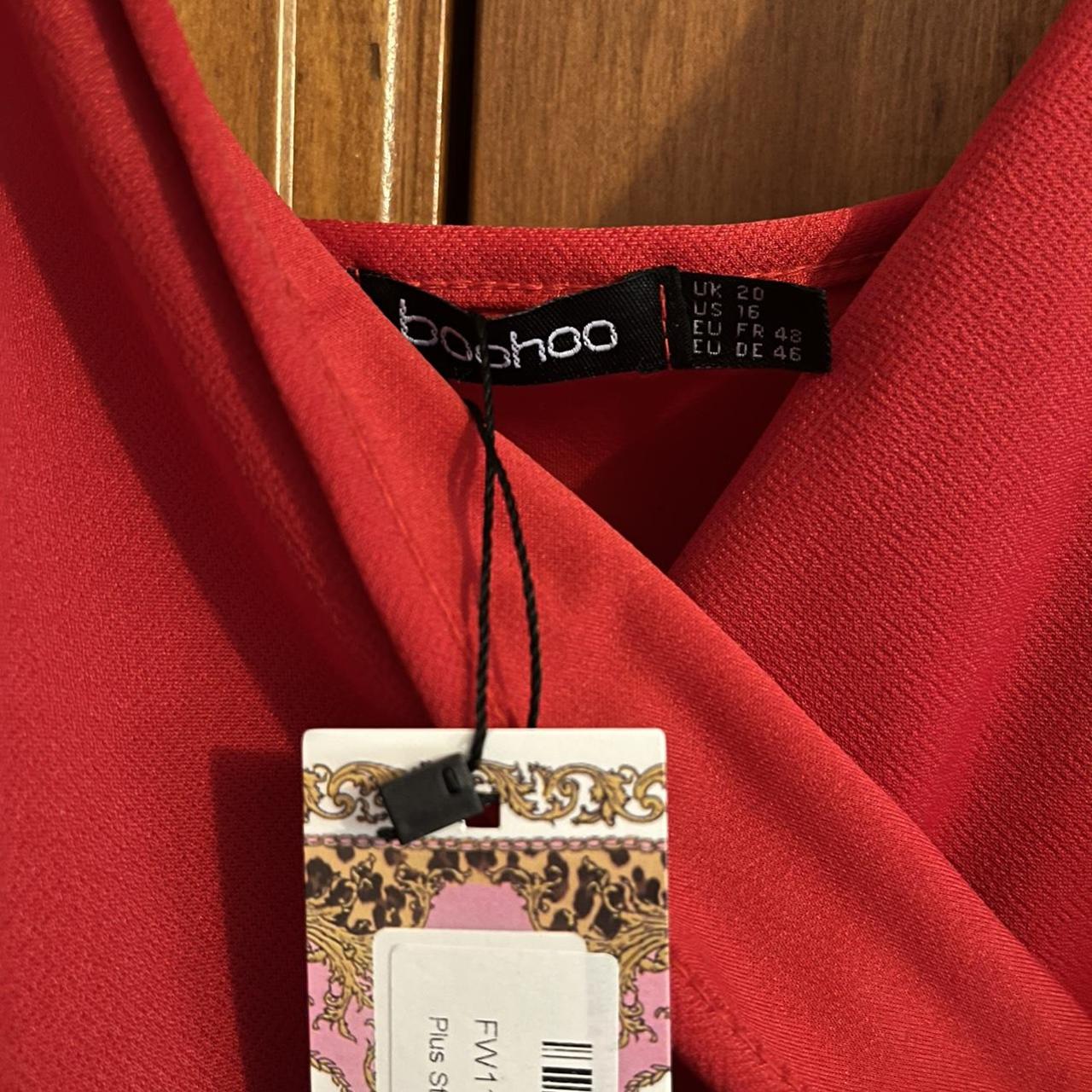 Boohoo Plus Women's Red Dress (3)