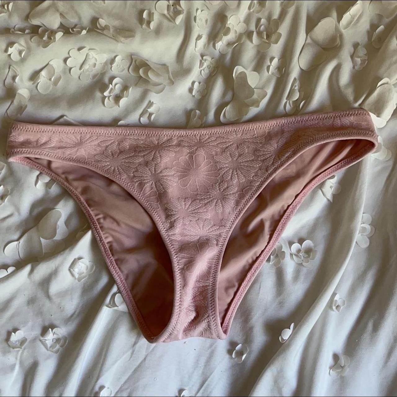floral baby pink pacsun bikini bottoms never... - Depop