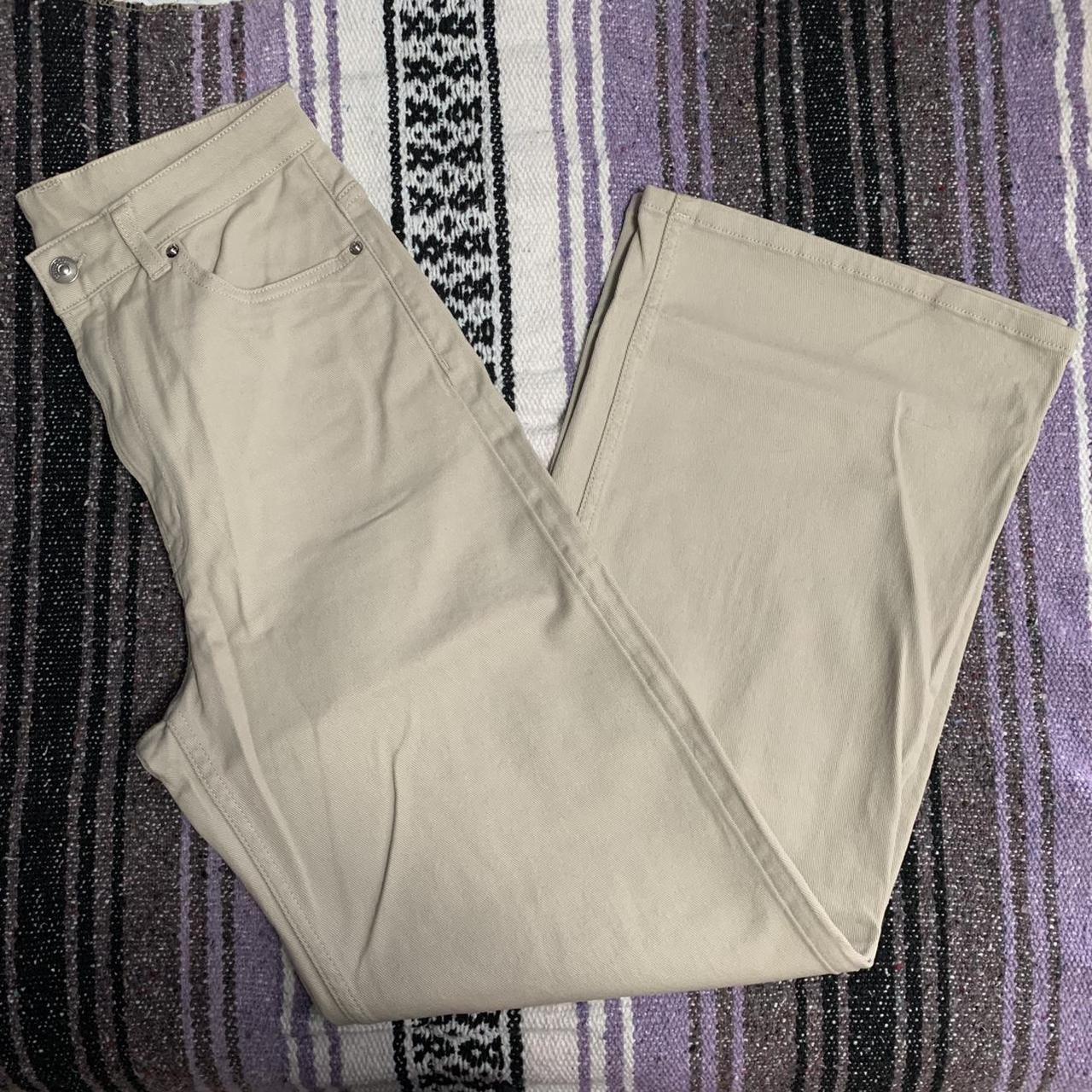 H&M Women's Khaki Jeans Depop