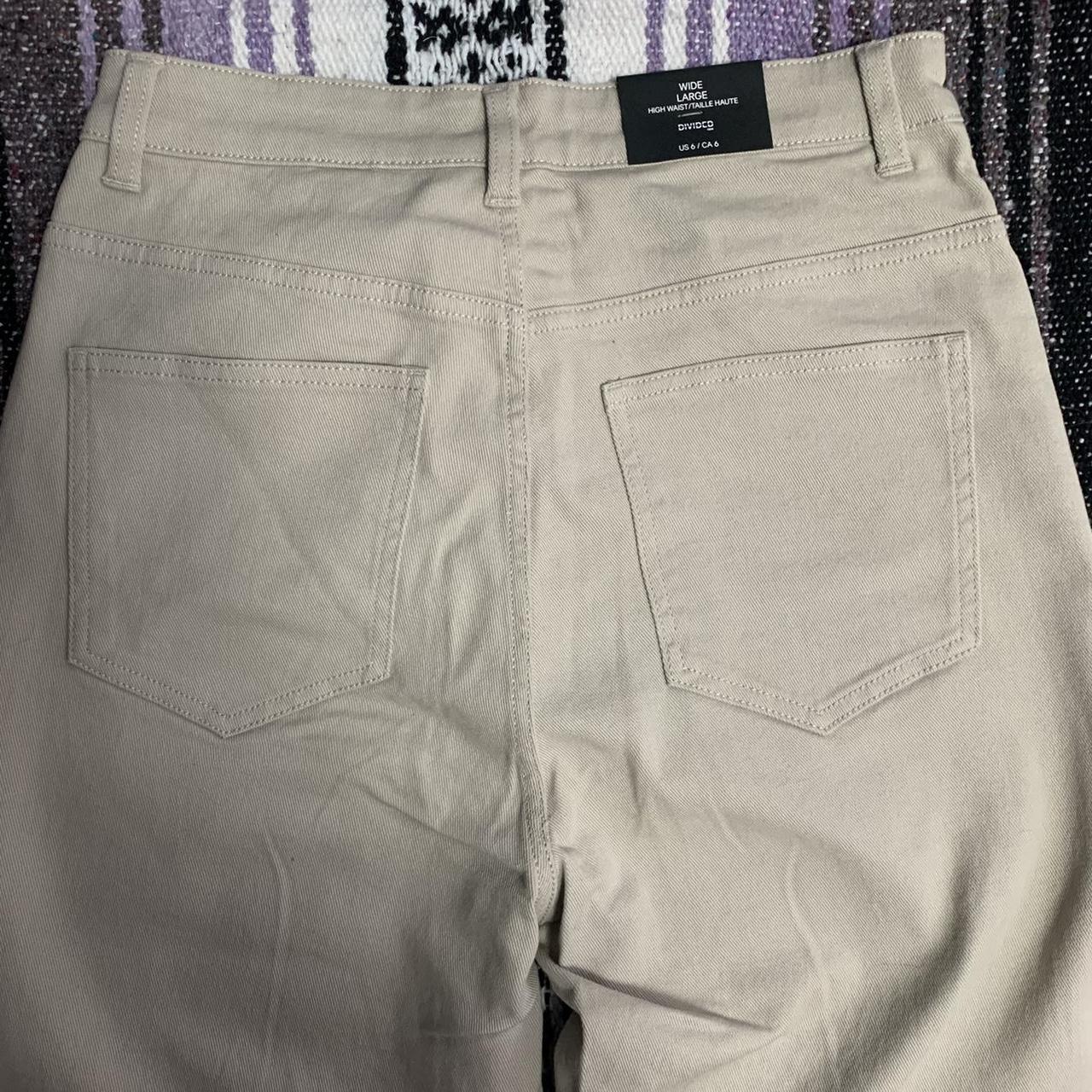 H&M Women's Khaki Jeans | Depop