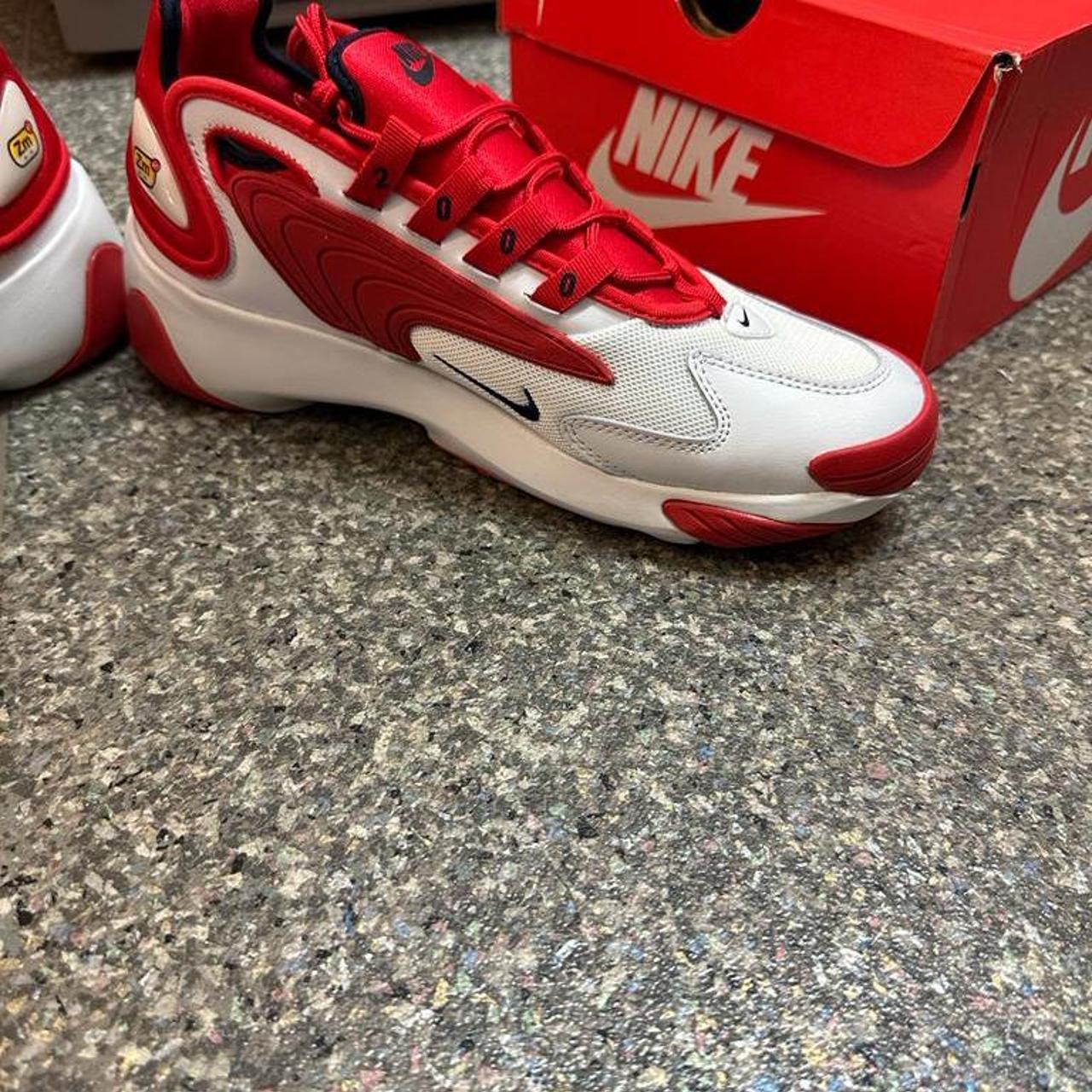 mens nike trsiners
