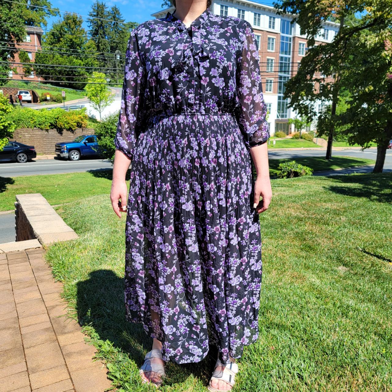 Eva Mendes by New York and Company floral maxi... Depop