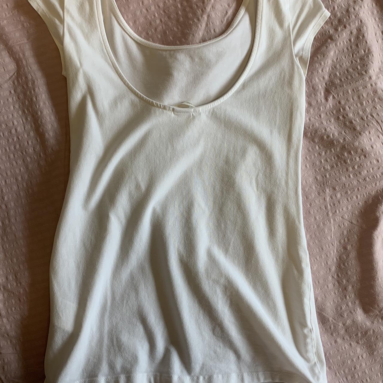 H&M Women's White T-shirt | Depop